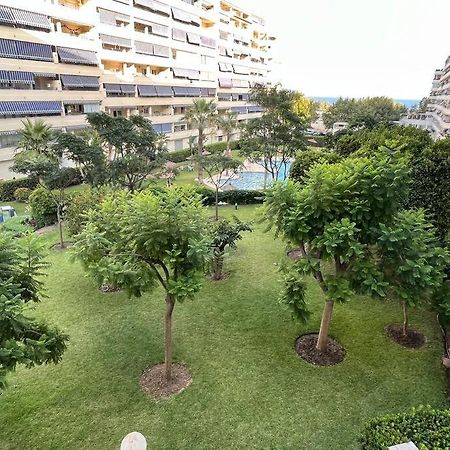 Marbella Piso En Casco Junto A Playa Piscina In Summer Season Kültér fotó
